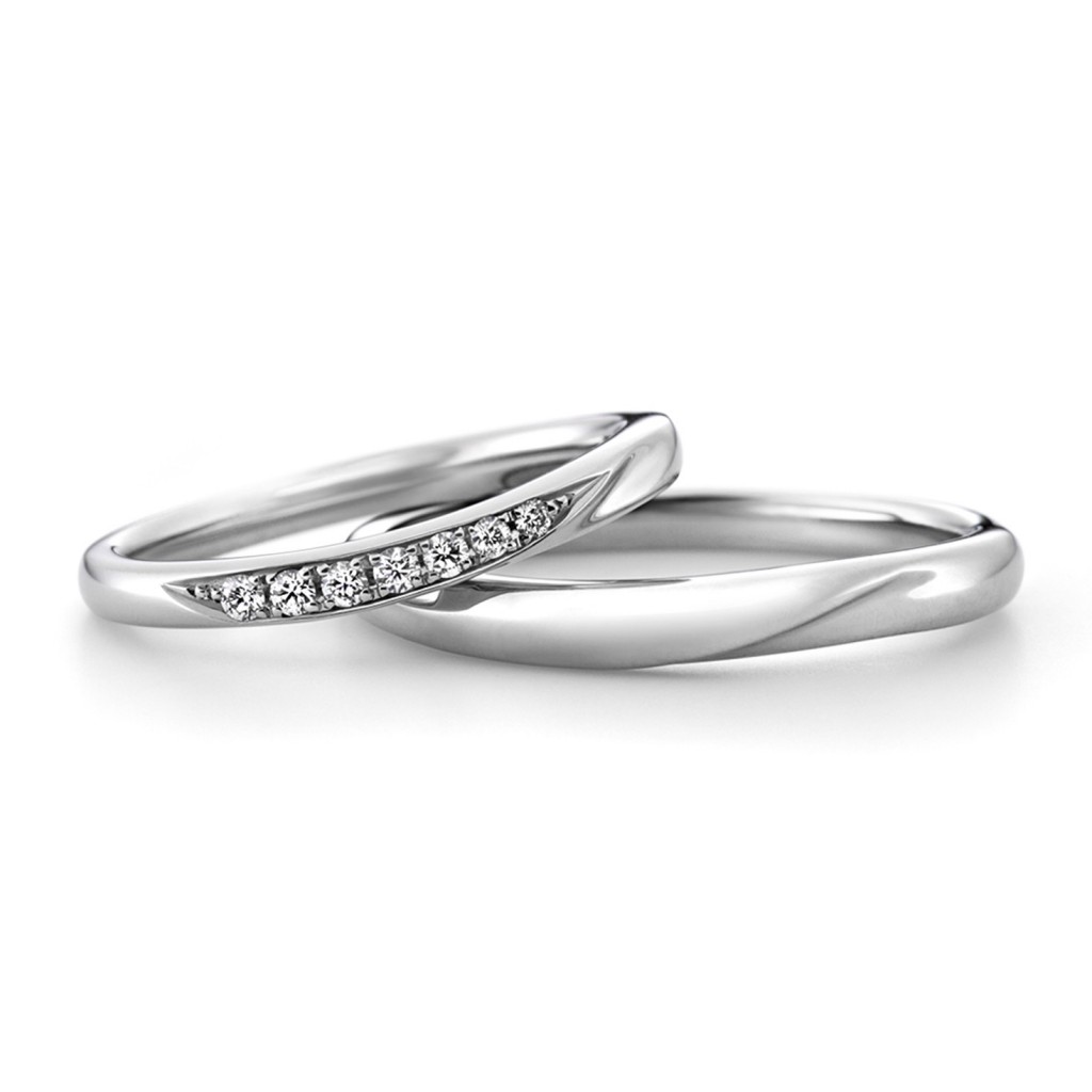 ラザールダイヤモンドの結婚指輪「カシオペア」