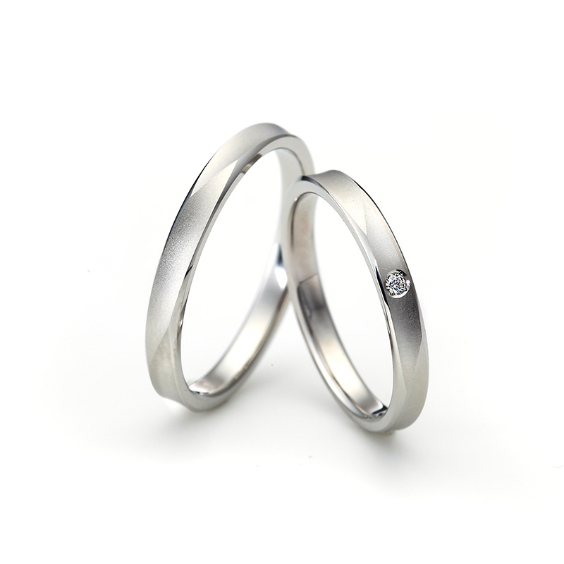 ラザールダイヤモンドの結婚指輪「LG021PR」と「LG022PR」