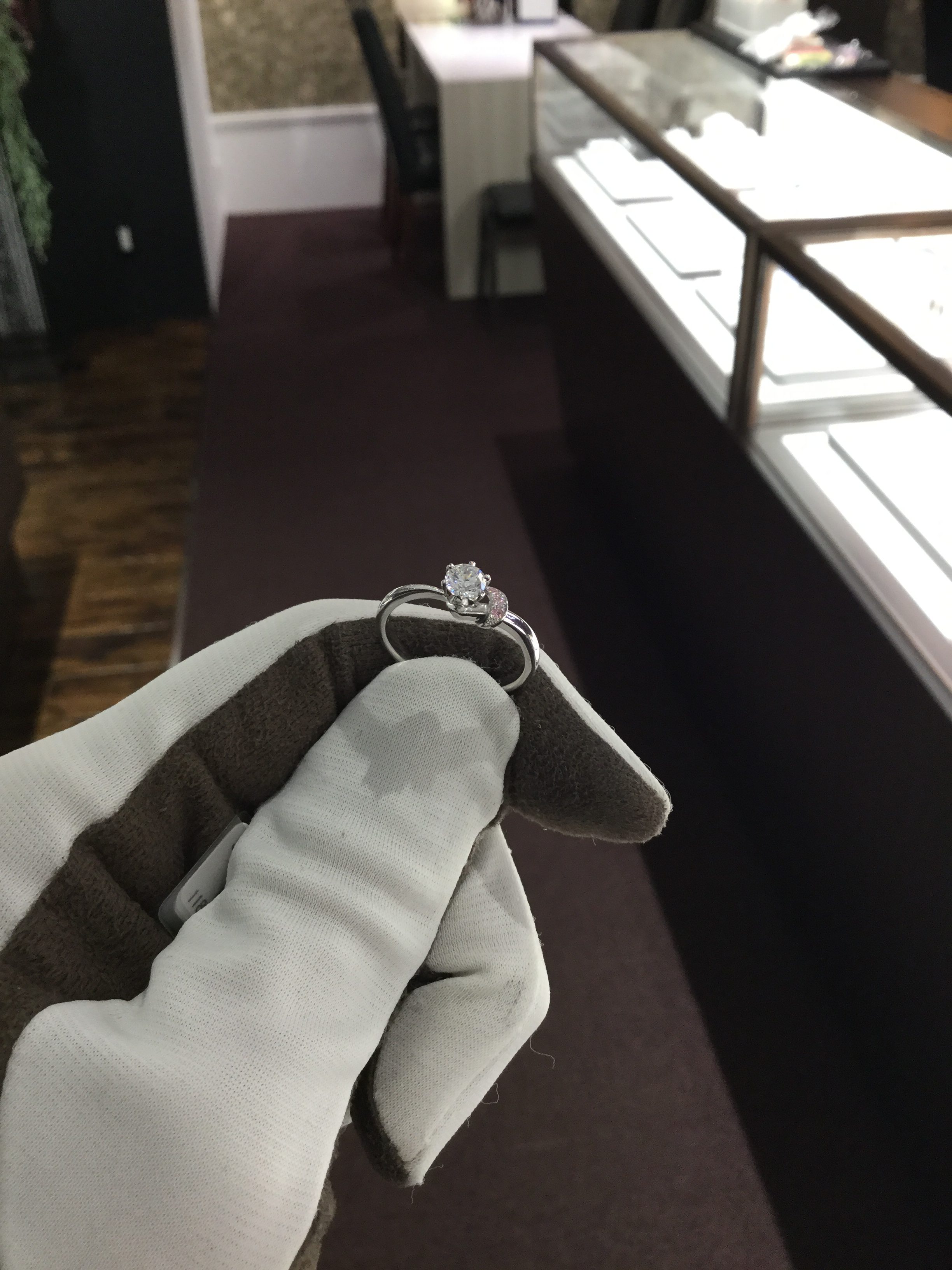 ピンクダイアモンドを使った俄の婚約指輪「茜」💍