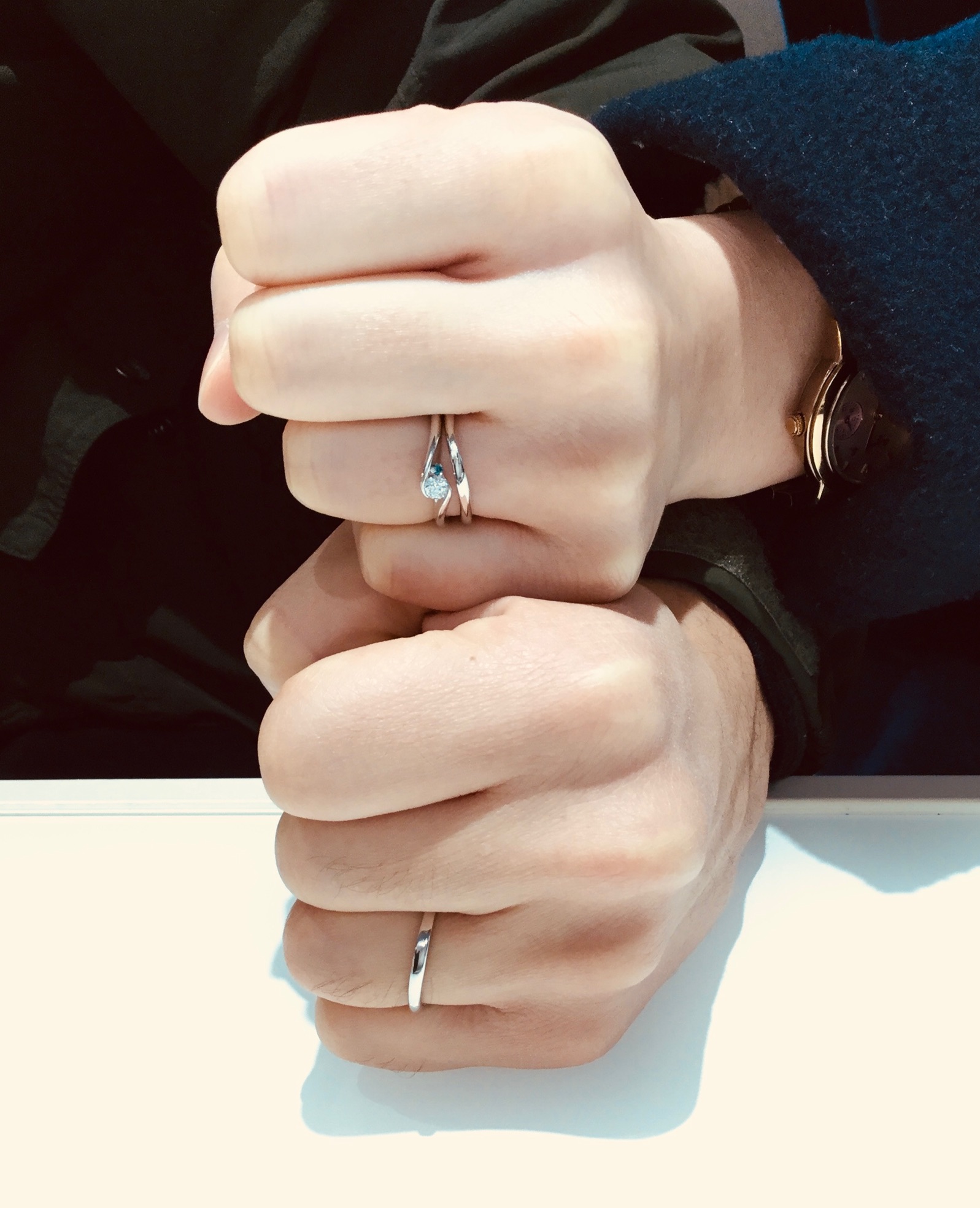 指に馴染むLUCIE(ルシエ)の結婚指輪「リファージュ」(新潟市/S様ご夫婦)