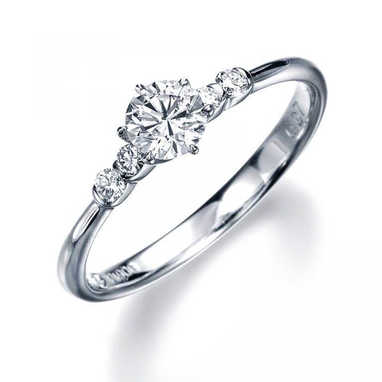 婚約指輪（エンゲージリング）、ダイヤモンド、プラチナリング