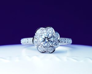 俄(にわか)婚約指輪 花麗(はなうらら)画像