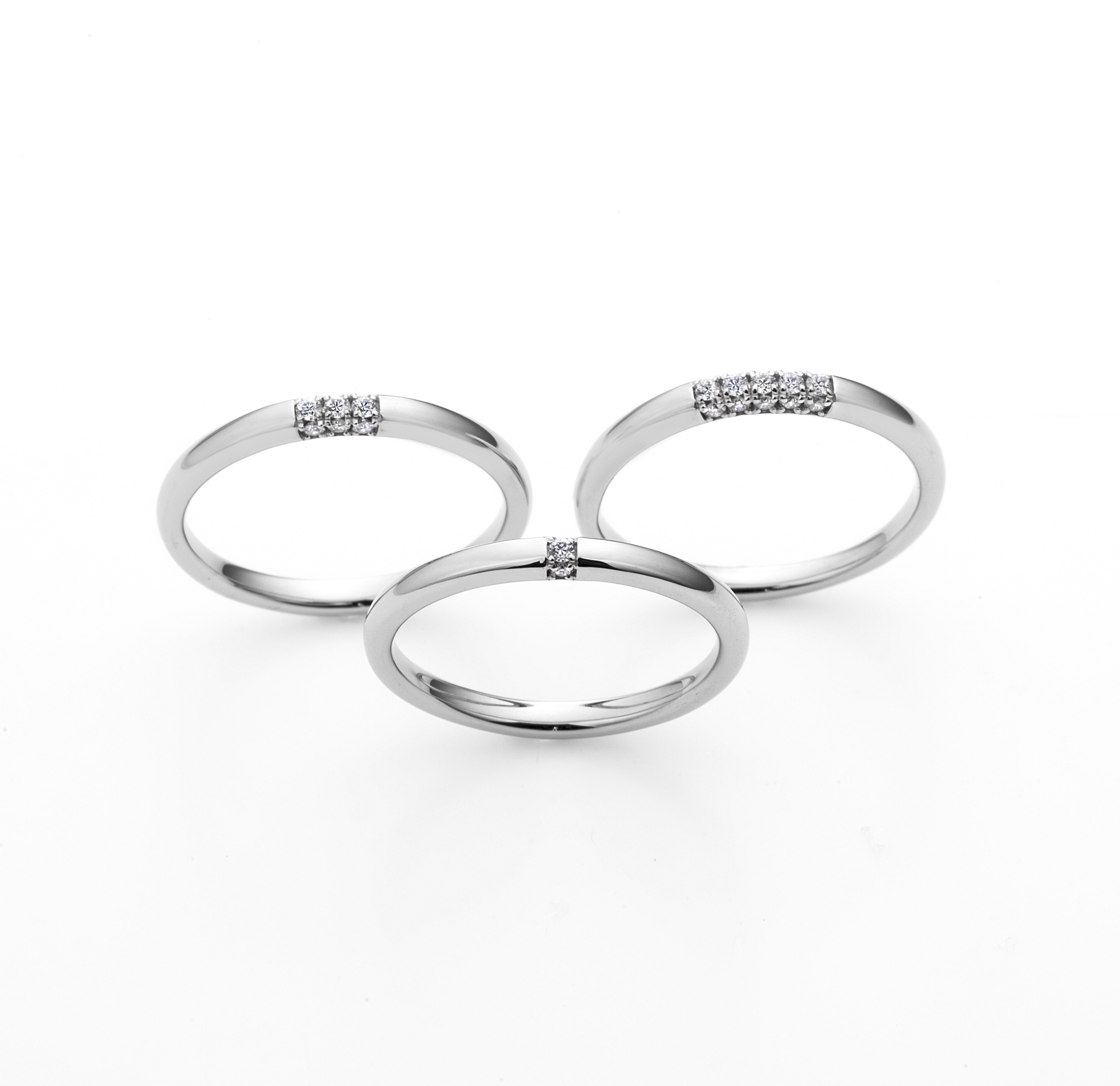 ラザールダイヤモンドの結婚指輪　スリーサイドリング