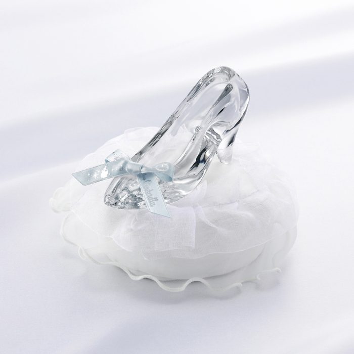 ディズニーのリングピロー ガラスの靴やローズドームで指輪を飾れるリングピロー Isshindo Bridal Blog