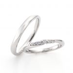 ラザールダイヤモンドの結婚指輪　カリーナ