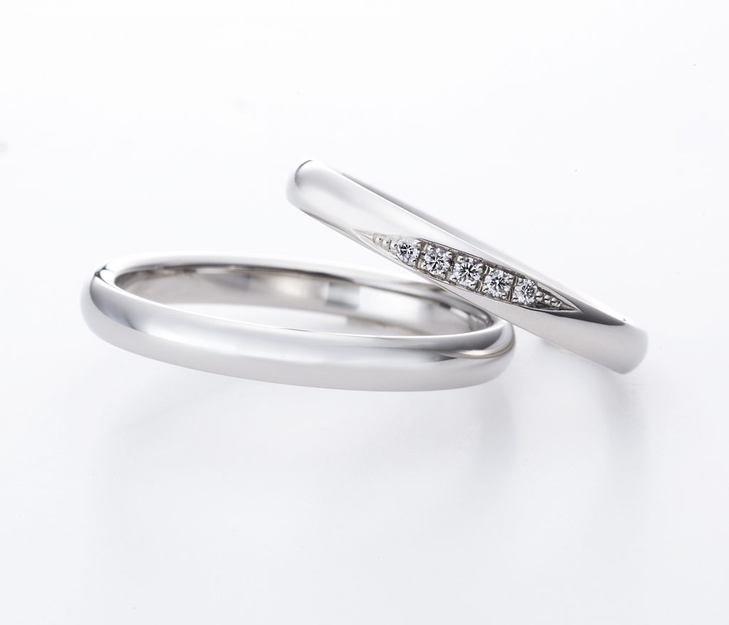 ラザールダイヤモンドの結婚指輪　メテオのペアのダイヤモンドリングの画像