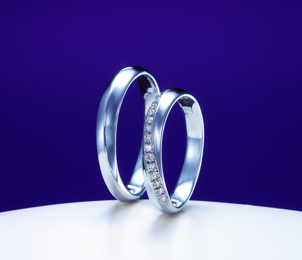 NIWAKAの結婚指輪「綺羅」の画像。ダイヤ無しのモデルとダイヤありのモデル。