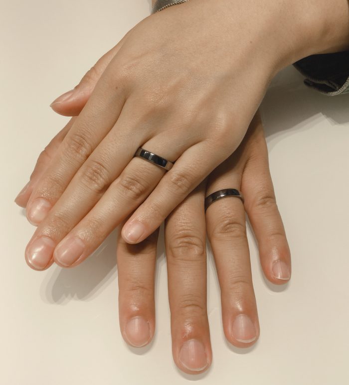 タンタルの結婚指輪｜落ち着きのある黒い指輪をご成約　新潟