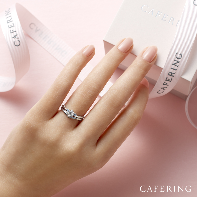 カフェリングのセットリング「シェリ」の着用画像