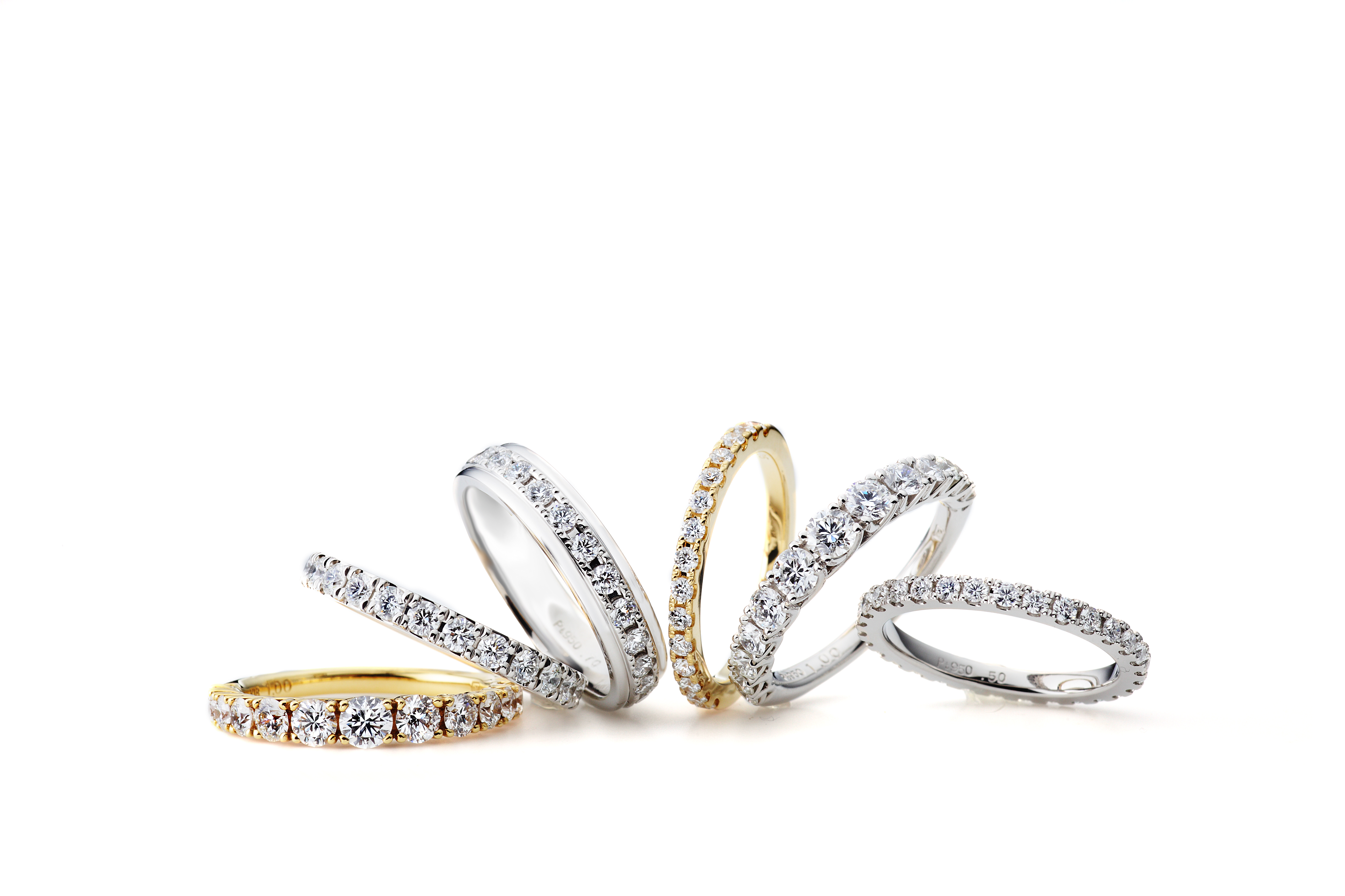ダイヤモンドが美しい結婚指輪
