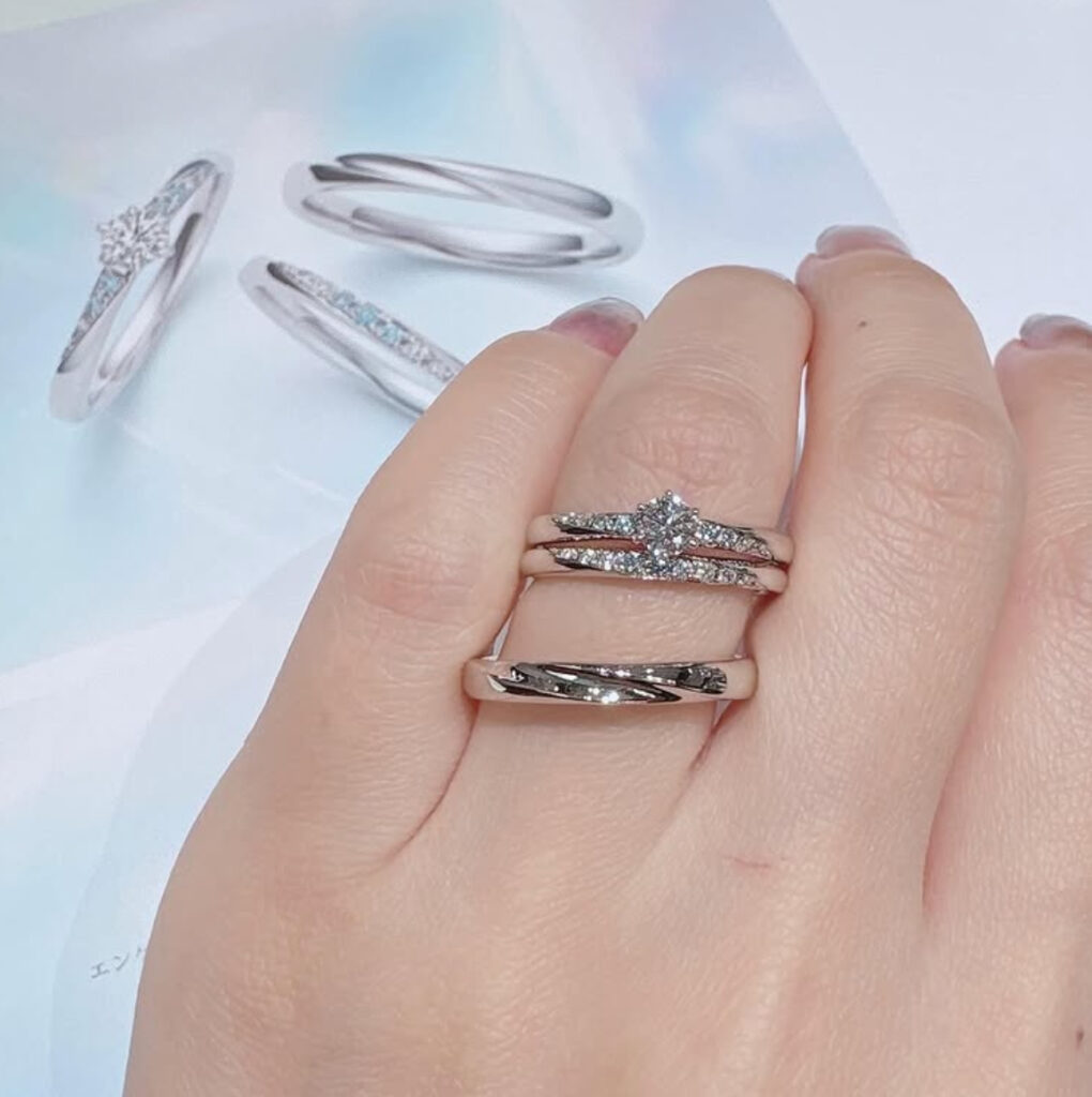 アイスブルーレーベルの結婚指輪　着用画像