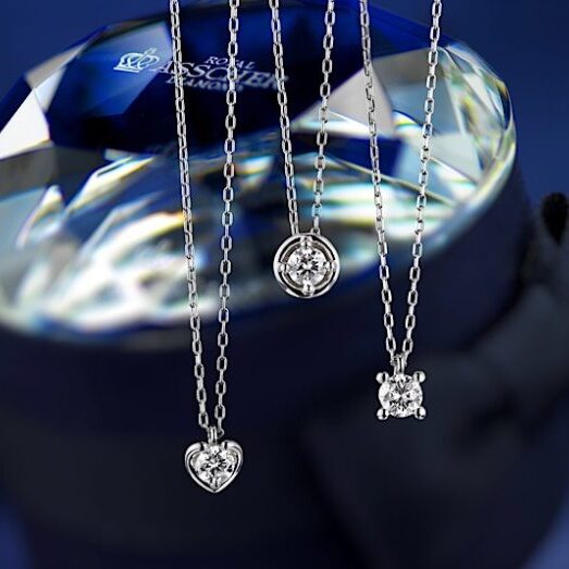 ロイヤル・アッシャーのダイヤモンドネックレス