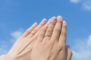 “おしゃれな結婚指輪”の最新トレンドはこれ！ふたりらしさを追求する結婚指輪の選び方