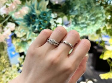 結婚指輪はどの指につける？みんなはどこにつけるの？薬指以外の意味も知りたい！
