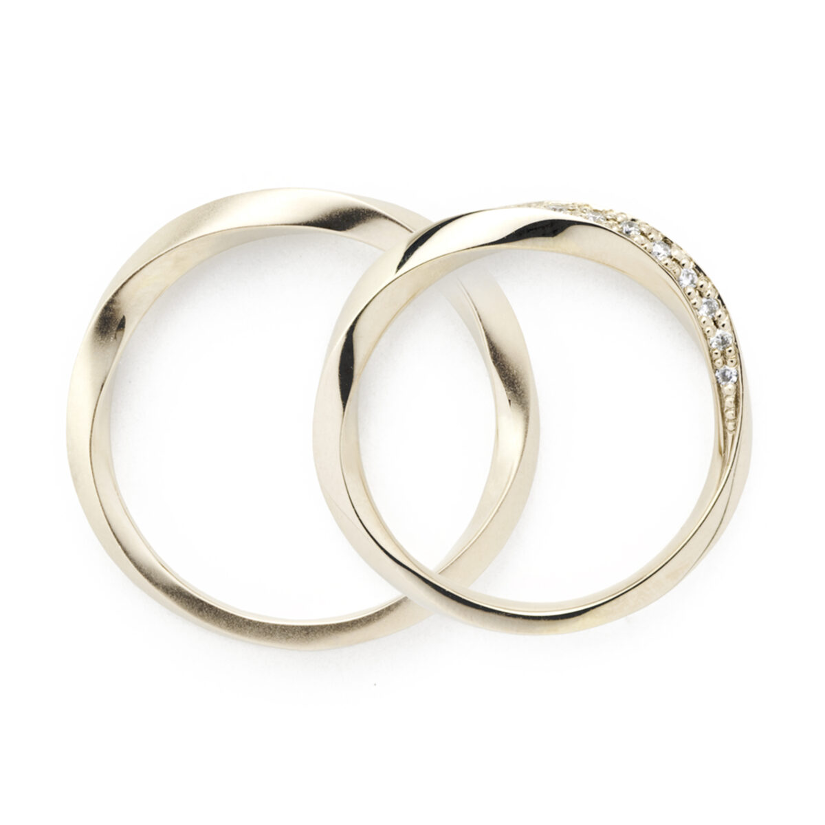 シャンパンゴールドの結婚指輪画像