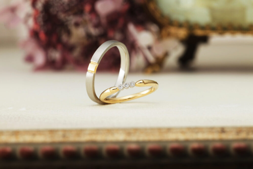 リボンの結婚指輪　アンティックのフォルリチタ