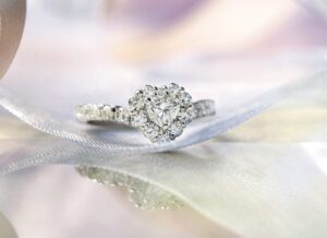 ハートの婚約指輪｜大人女性に愛されるアイコンリング