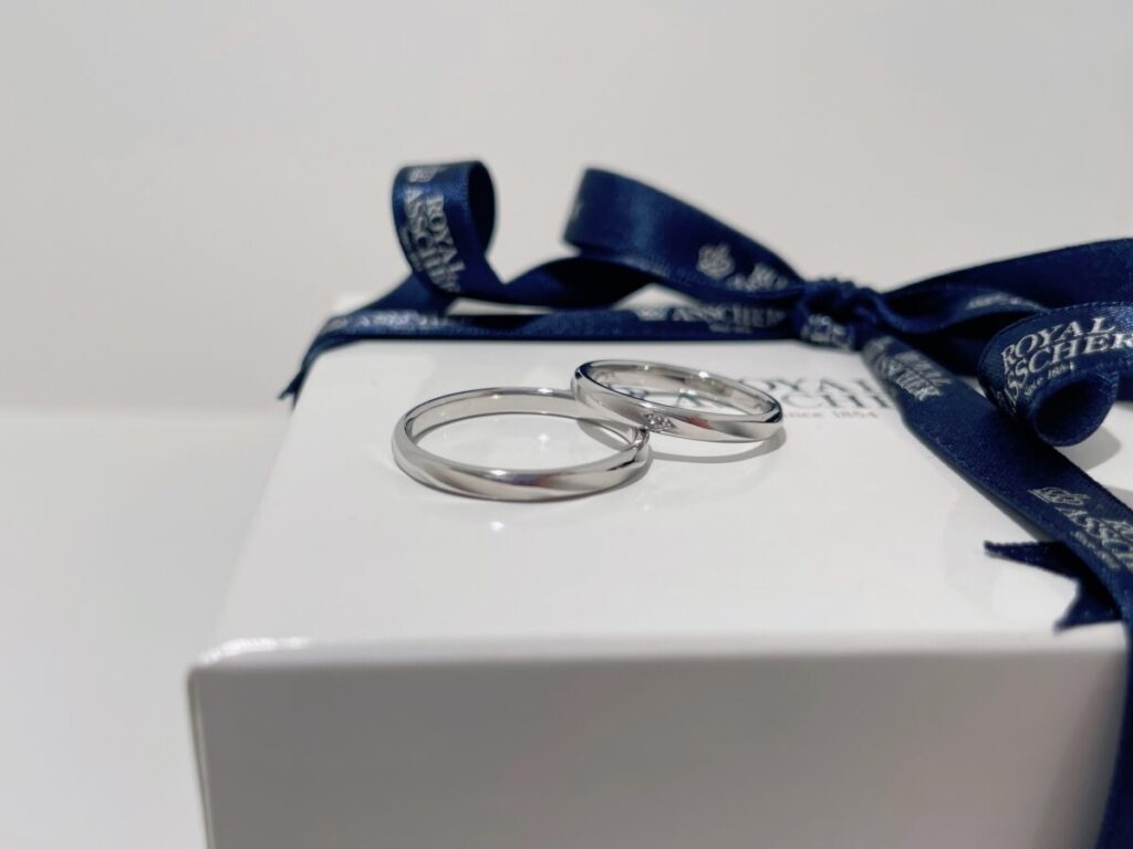 ロイヤル・アッシャーの結婚指輪の画像