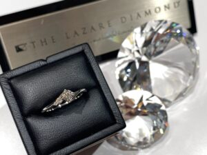 かっこいい婚約指輪の魅力とは？｜洗練された人気デザインを徹底解説