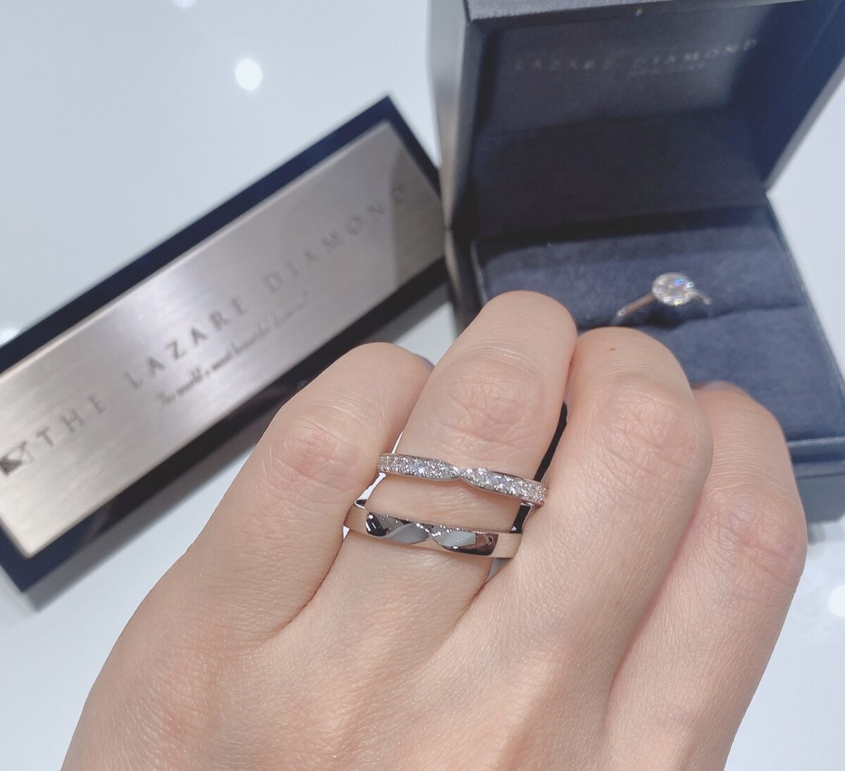 ラザールダイヤモンドのエタニティリング｜手元を彩る特別な輝き