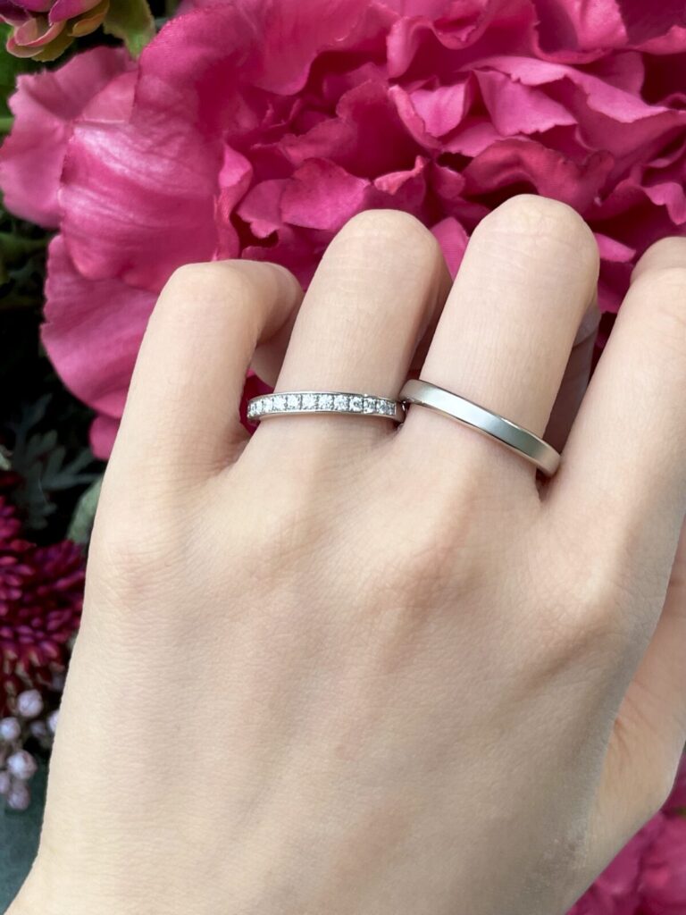 関節が目立つ方におすすめラザールダイヤモンドの結婚指輪 ベイビーズブレス