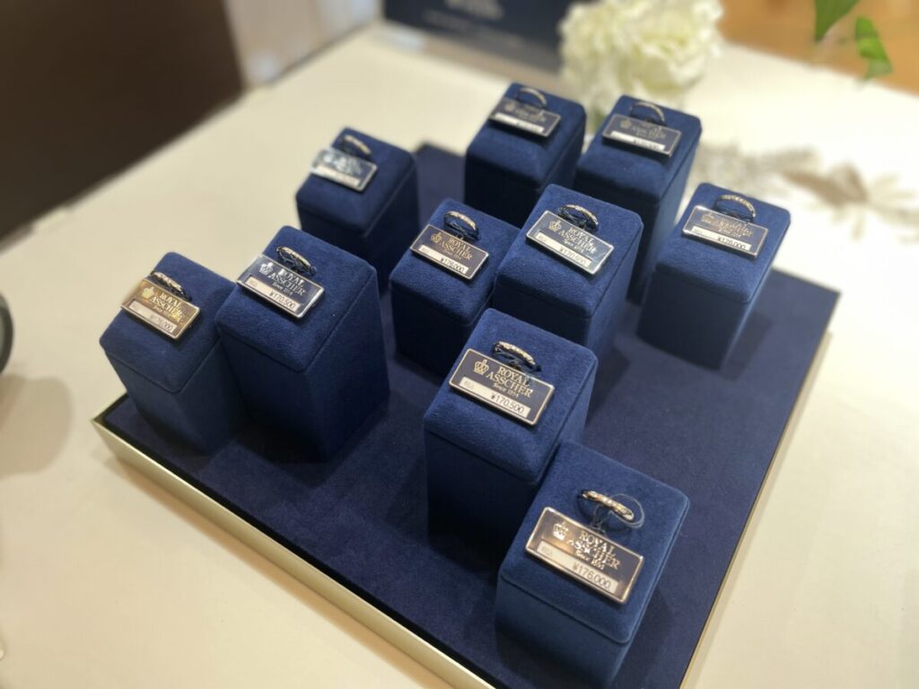 ロイヤル・アッシャーの新作結婚指輪の画像