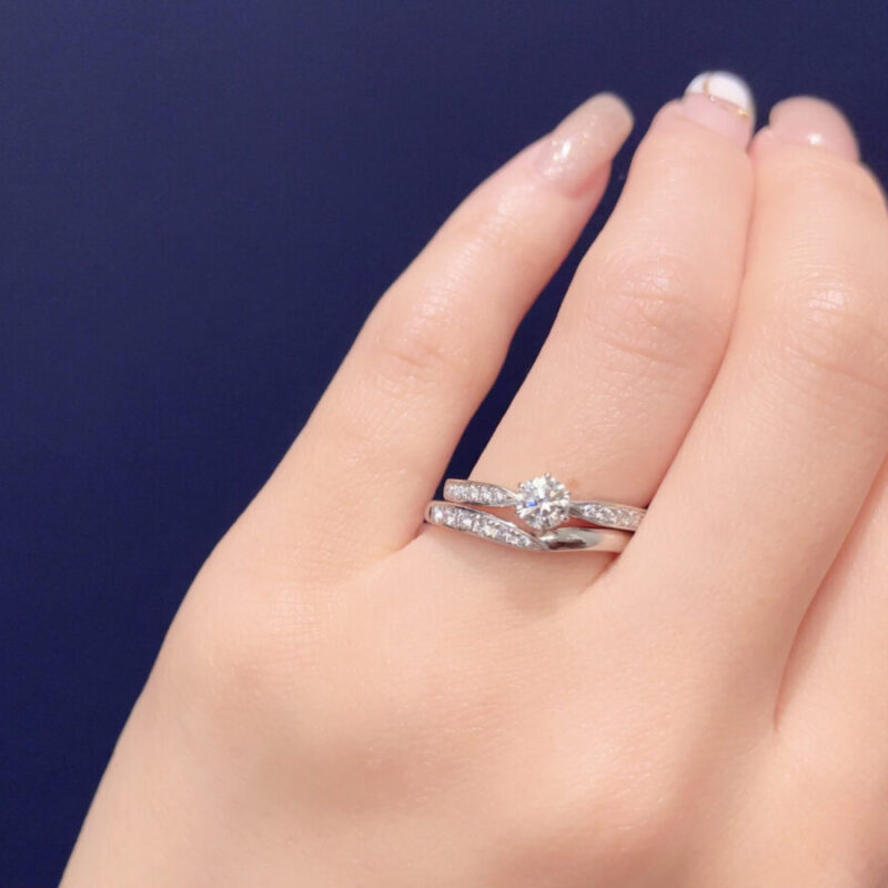 結婚指輪の「重ねづけ」組み合わせ特集！婚約指輪との