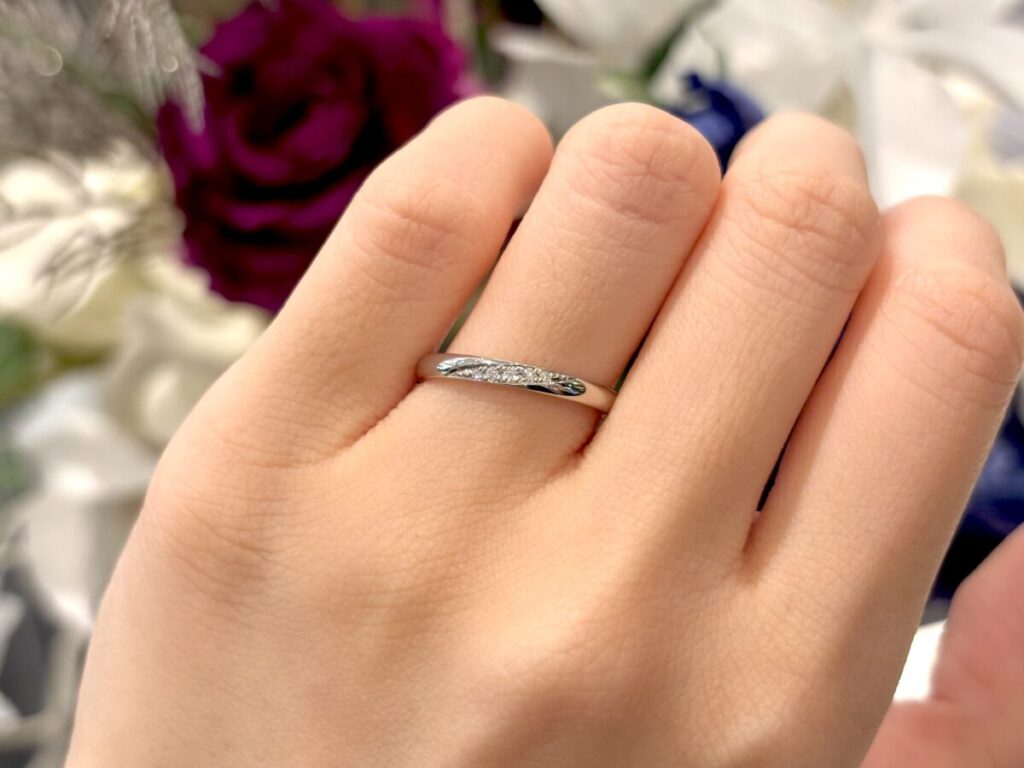 ロイヤル・アッシャーの結婚指輪WRB076