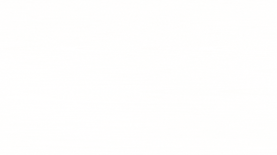 スマートフォンの画面に「予約完了」と英語で表示されている画像