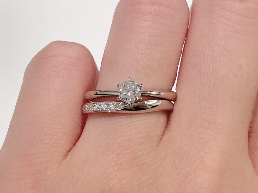 ロイヤル・アッシャーの婚約指輪ERA251・結婚指輪WRA059/WRB069