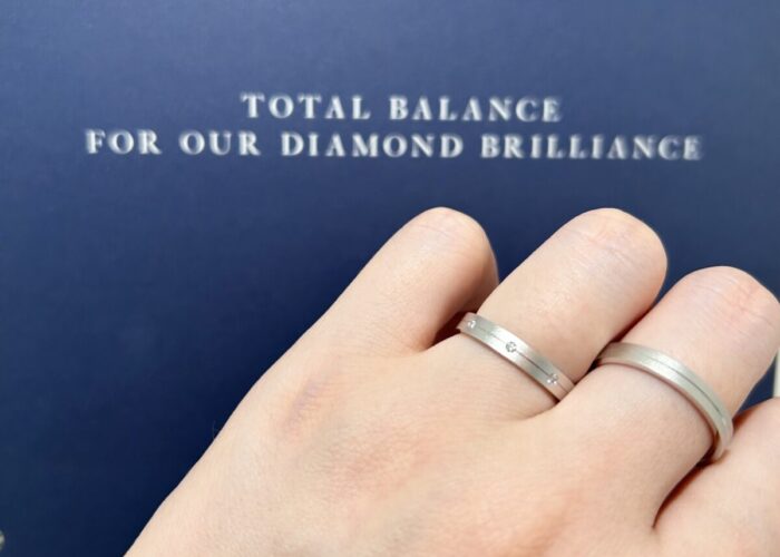 ロイヤル・アッシャー結婚指輪　WRA027 WRB018着用画像