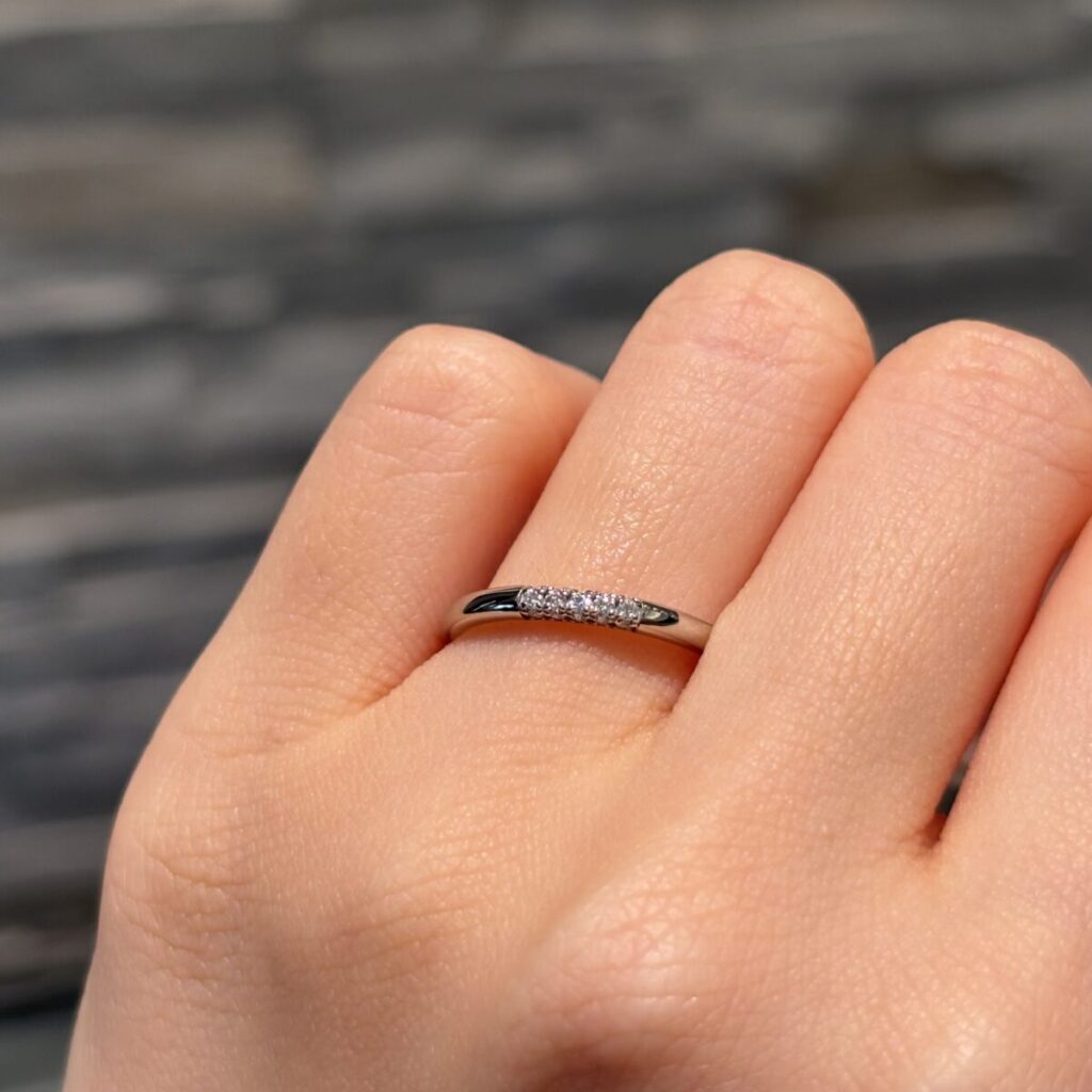 ラザールダイヤモンドの結婚指輪　スリーサイド