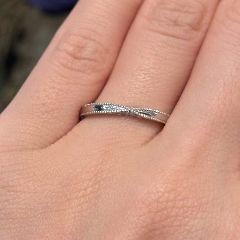 ラブボンドの結婚指輪　リボン