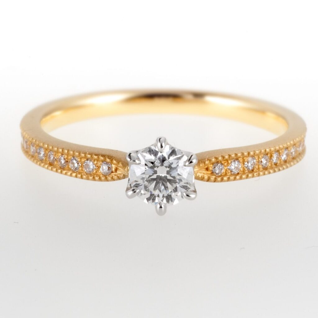 ラブボンドの婚約指輪「Ribon(リボン)」