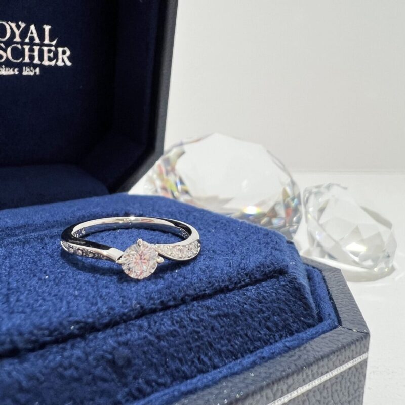 ロイヤル・アッシャーの婚約指輪　ERA685