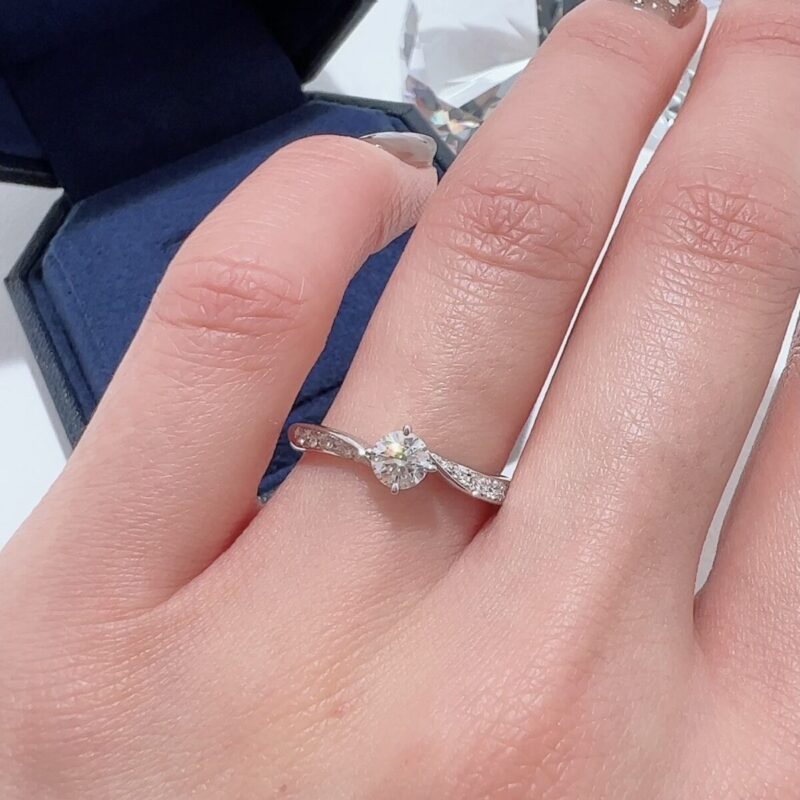 ロイヤル・アッシャーの婚約指輪　ERA685
