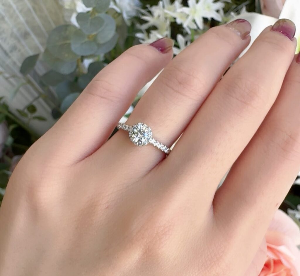 ロイヤル・アッシャーの婚約指輪　ERA820