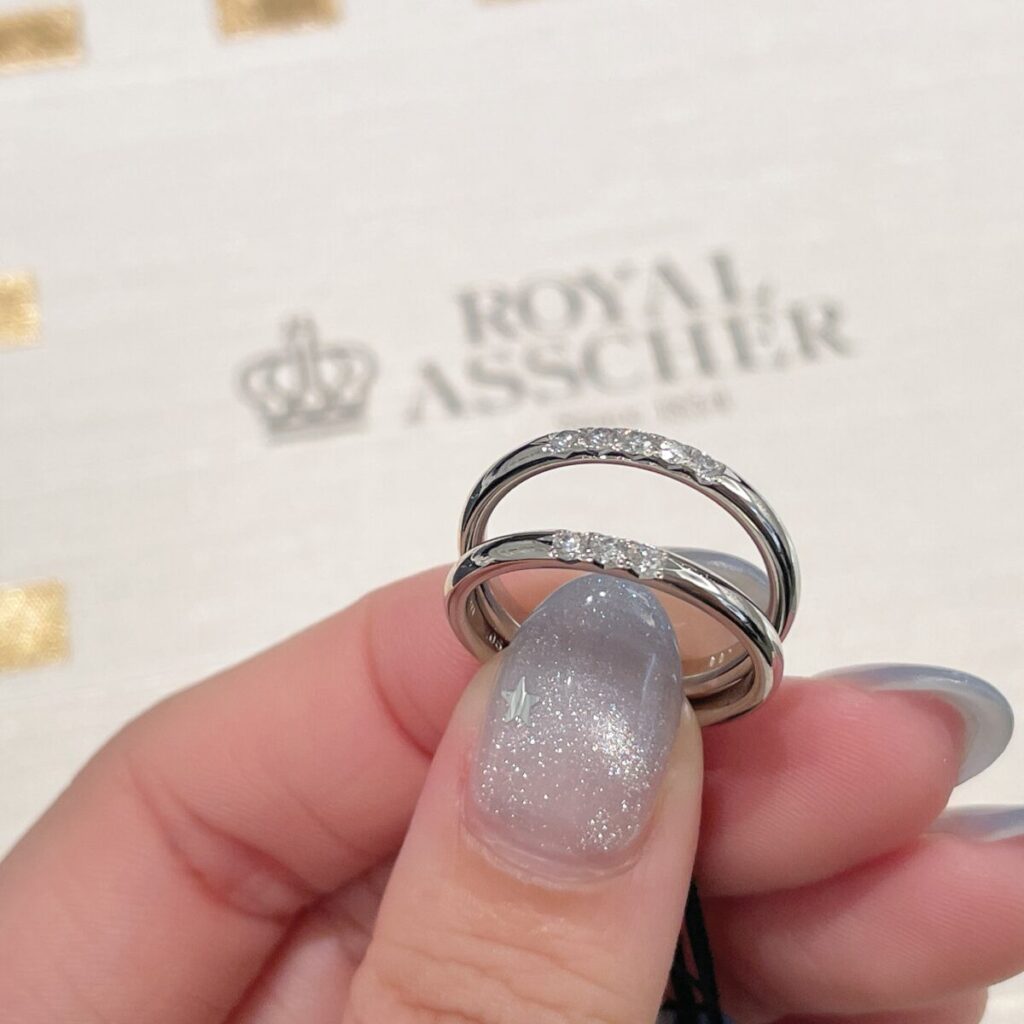 ロイヤル・アッシャーの結婚指輪WRB914/WRB915