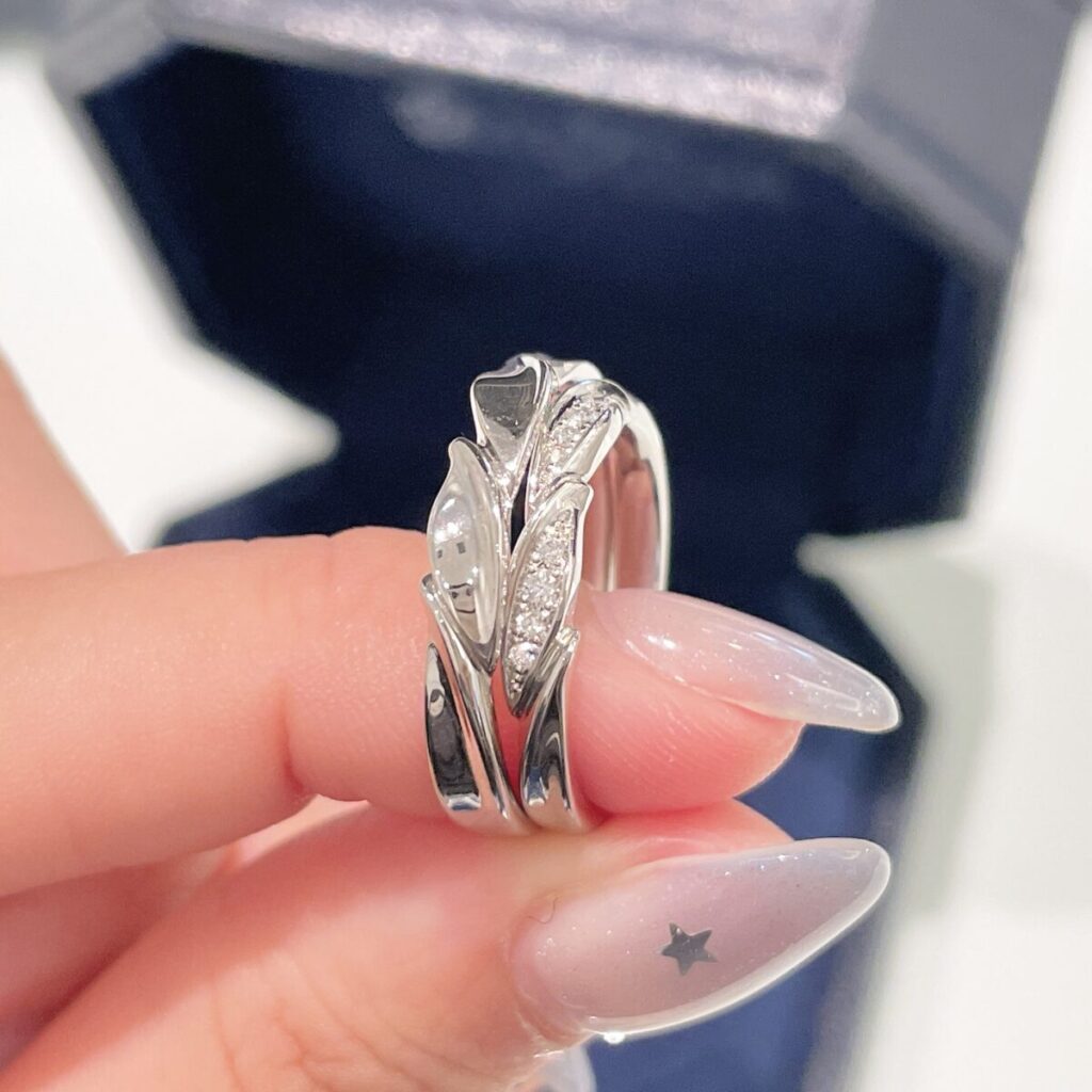 ロイヤル・アッシャーの結婚指輪WRA069/WRB079