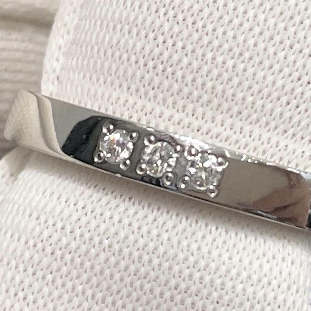 モニッケンダムの結婚指輪　ダイヤモンドのセッティングがたま留め