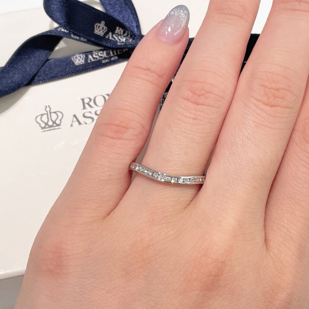 ロイヤル・アッシャーの結婚指輪JRA0226BP