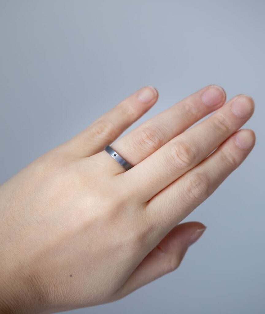 SORA タンタルの結婚指輪　トロー