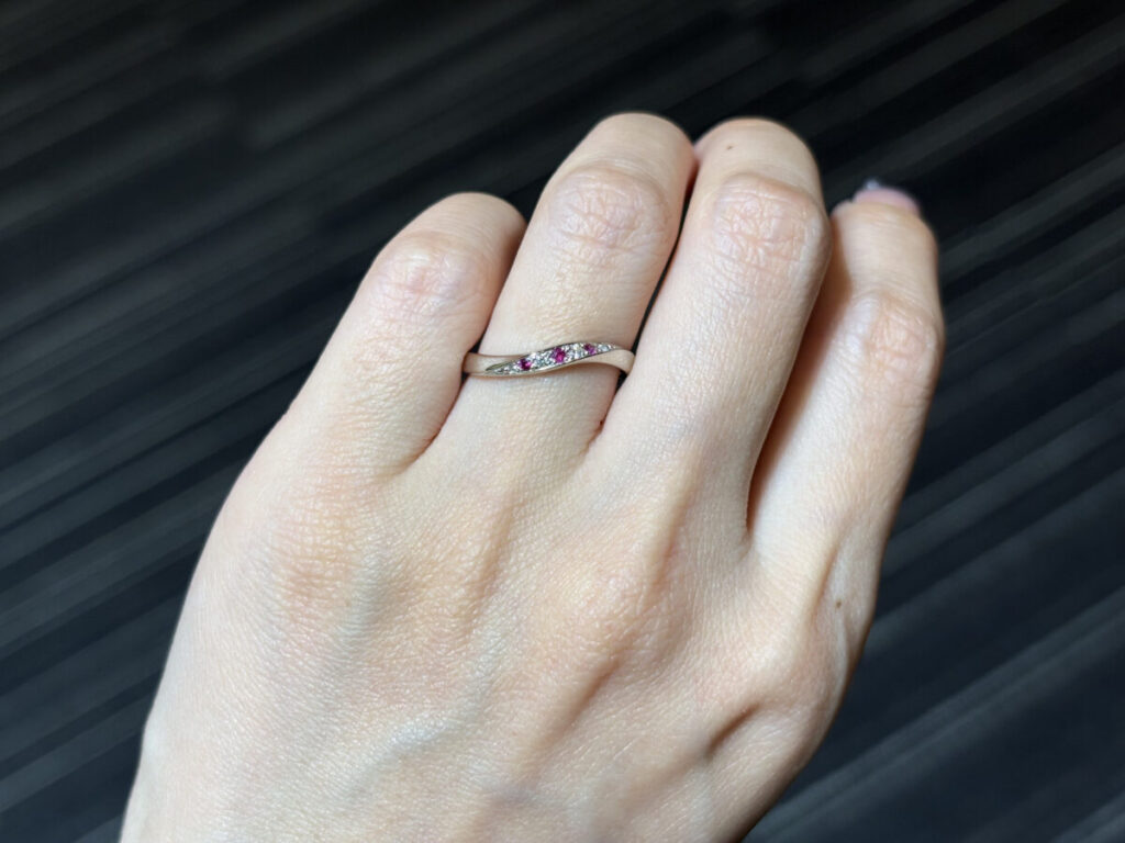 ルビーのリング　結婚指輪