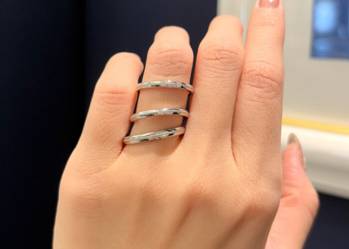 ロイヤル・アッシャーの結婚指輪WRA064 WRB073着用画像
