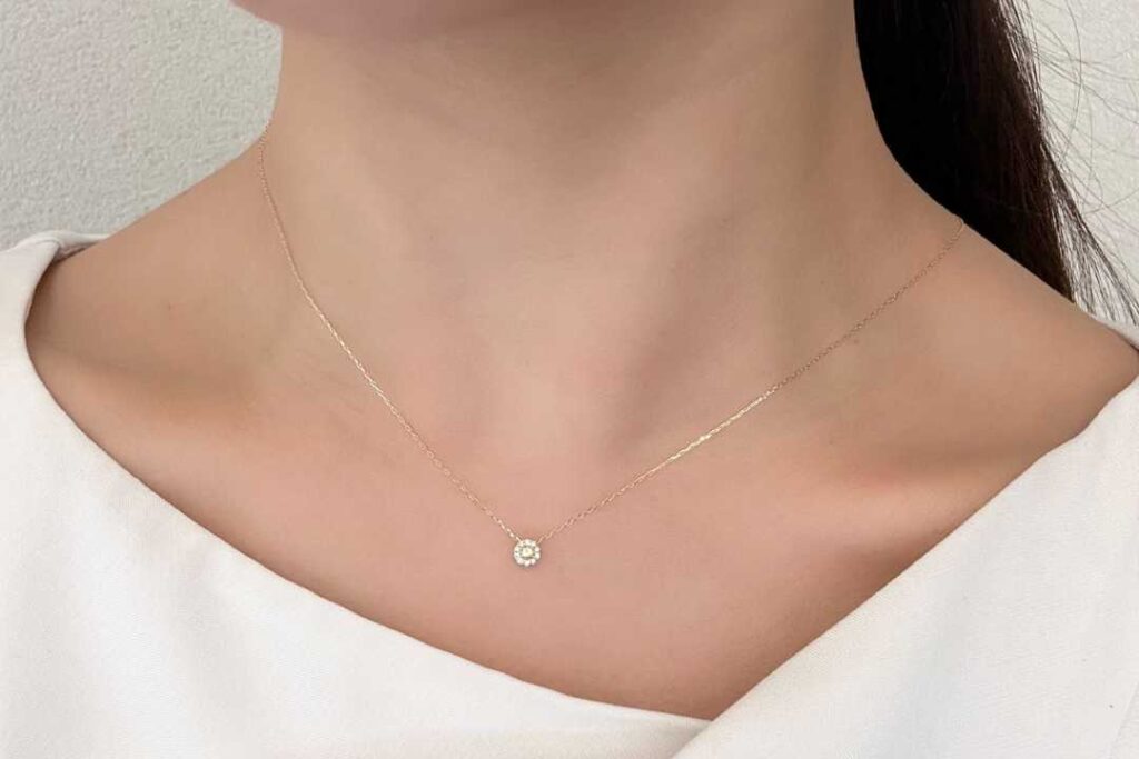 ペリドット ネックレス 着用