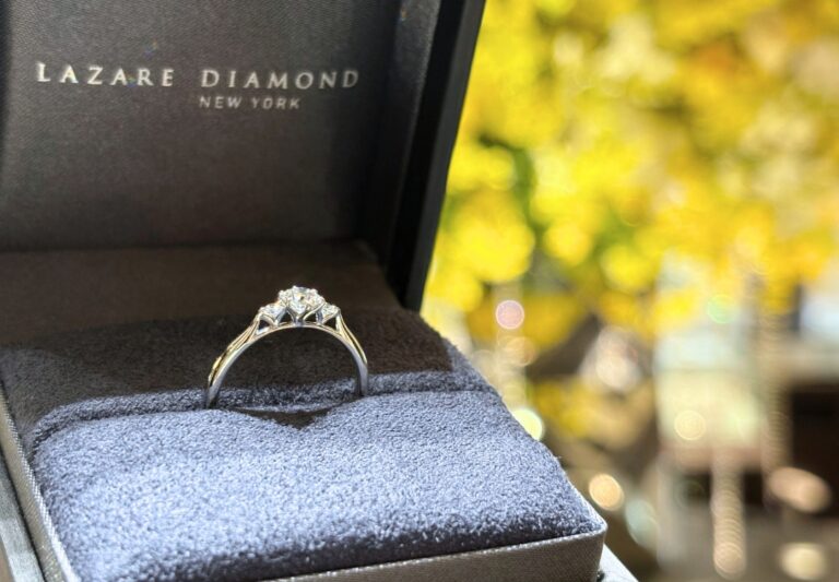 ラザールダイヤモンド　婚約指輪　リリーズ