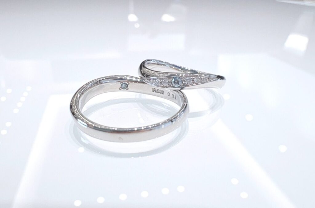 結婚指輪スイートブルーダイヤモンド