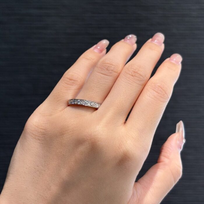 3mm以上のエタニティリング　着用画像